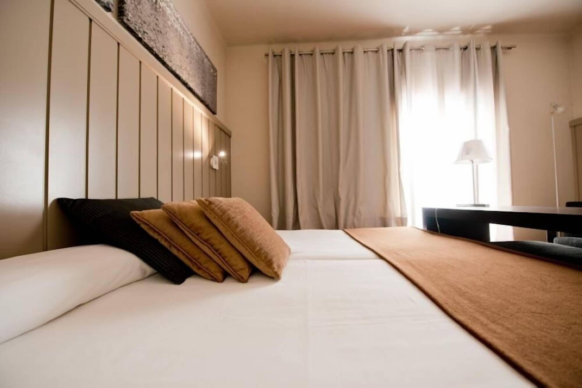 Hotel Restaurant Pessets & Spa Sort Kültér fotó