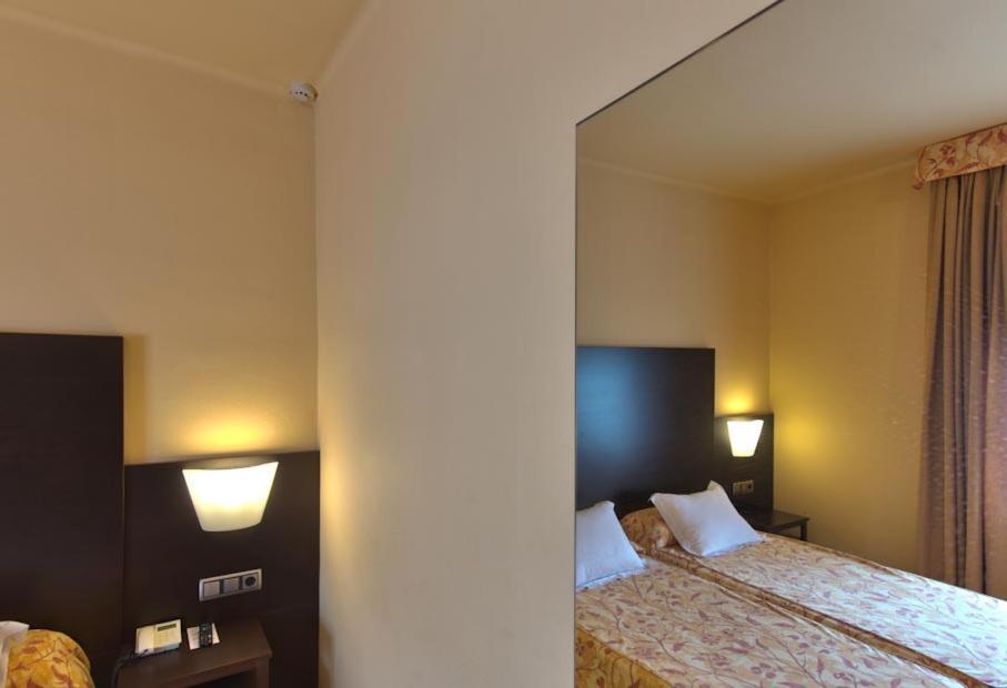 Hotel Restaurant Pessets & Spa Sort Kültér fotó