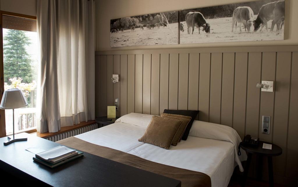 Hotel Restaurant Pessets & Spa Sort Kültér fotó