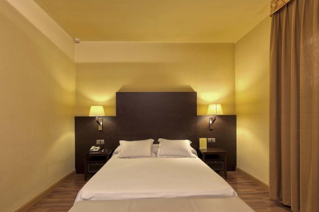 Hotel Restaurant Pessets & Spa Sort Kültér fotó