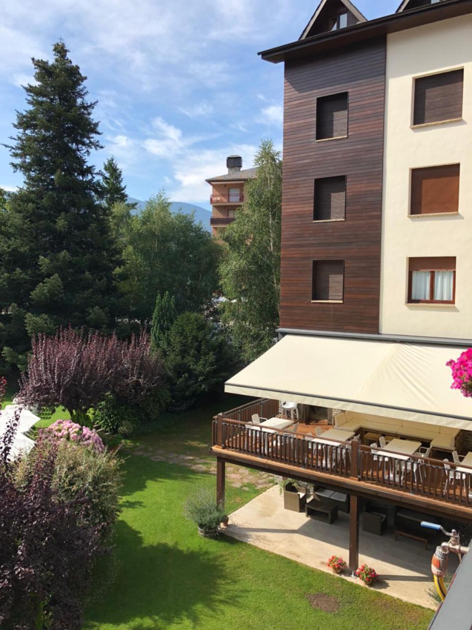 Hotel Restaurant Pessets & Spa Sort Kültér fotó