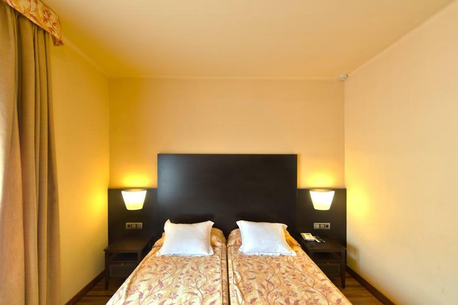 Hotel Restaurant Pessets & Spa Sort Kültér fotó